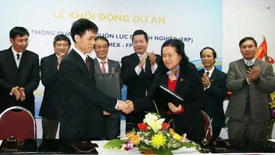 2009 — Signing Vietnam’s largest ERP contract