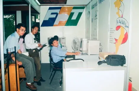 1997 — Contributing to a breakthrough in Internet services