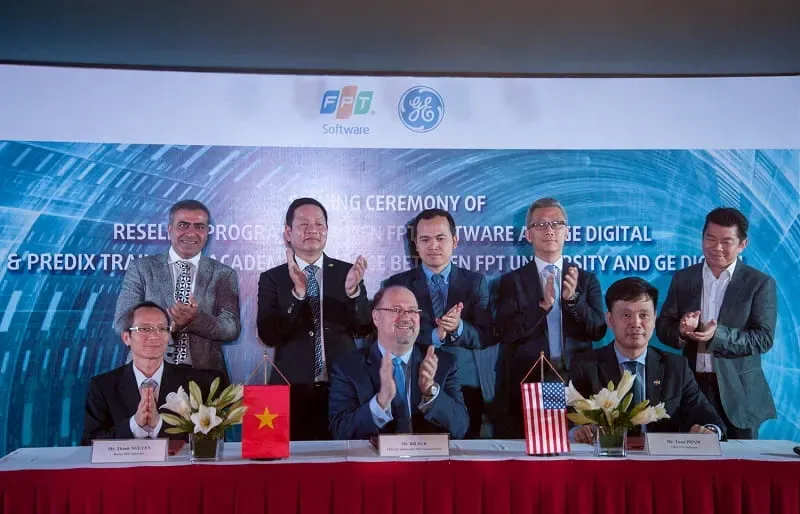 2016 — Becoming GE’s first partner in ASEAN and reaching 10,000 software engineers